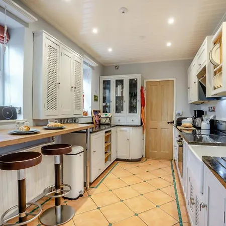 2 Bed In Oc-wa305 Hinderwell