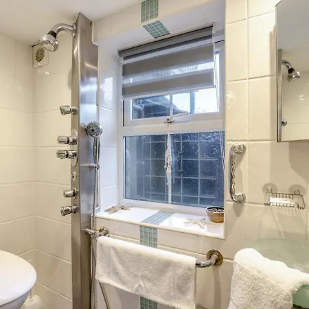 2 Bed In Oc-wa305 * Hinderwell